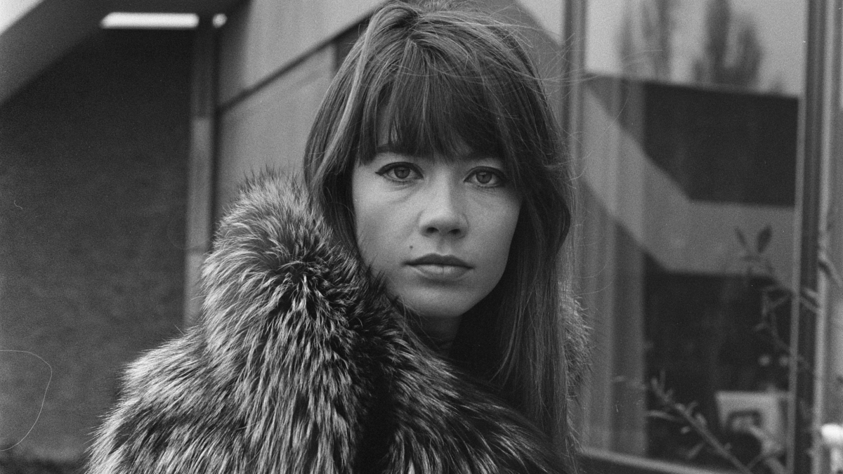 Francoise Hardy French singer songwriter dead at 80